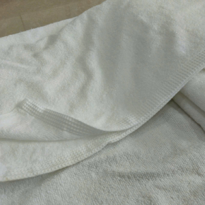 Khăn tắm khách sạn 320gr